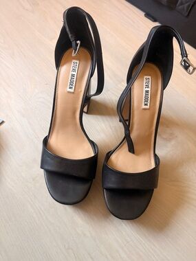 Steve Madden Black Leather Block-Heel Ankle-Strap Sandals